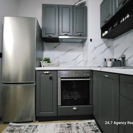 Zoia Apartment Varna Bagian luar foto